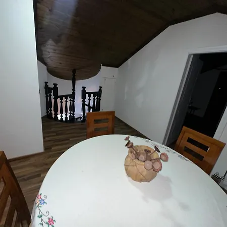 Rus Apartamento *